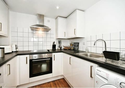 The Igloo Viewoint City Centre Stay & Free Parking Apartment in England