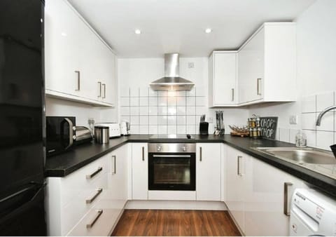 The Igloo Viewoint City Centre Stay & Free Parking Apartment in England