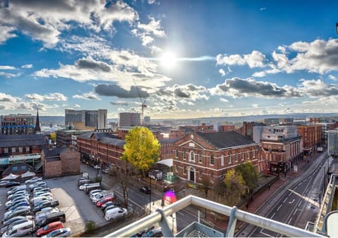 The Igloo Viewoint City Centre Stay & Free Parking Apartment in England