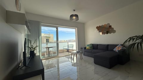 Balcony/Terrace, Balcony/Terrace, Living room