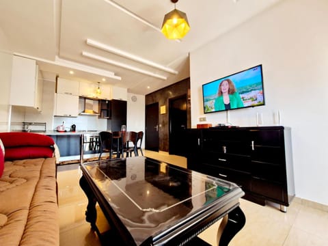 Communal lounge/ TV room, TV and multimedia, Kitchen or kitchenette, Living room, Seating area, Dining area