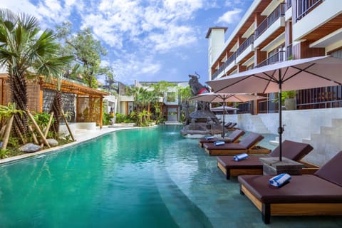 Swimming pool