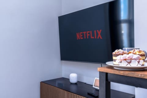 Communal lounge/ TV room, TV and multimedia