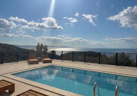 Natural landscape, Balcony/Terrace, Mountain view, Pool view, Sea view, Swimming pool, sunbed