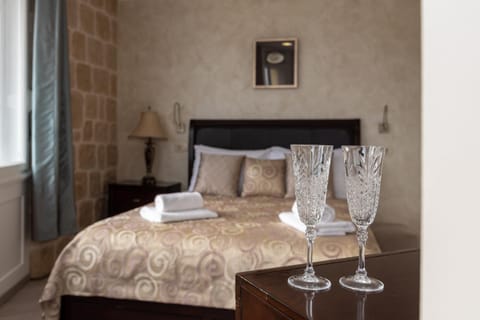 Queen Teuta Luxury Rooms Split Bed and Breakfast in Split