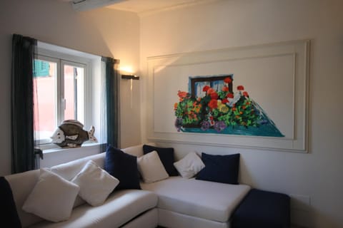 Portofino's Cozy Terrace Apartment in Portofino