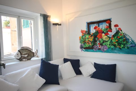 Portofino's Cozy Terrace Apartment in Portofino