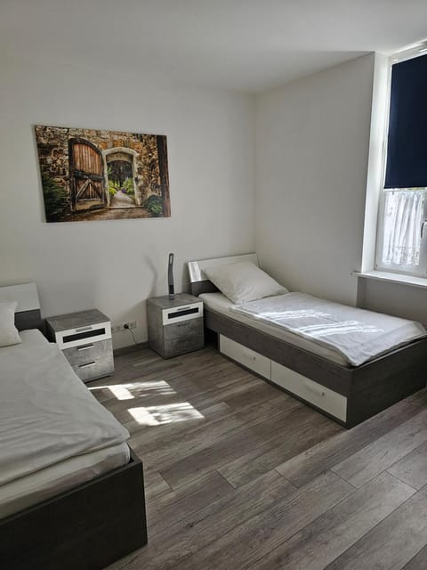 Bed, Living room, Photo of the whole room, Seating area, Bedroom