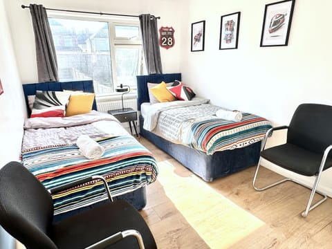 Bed, Bedroom, bunk bed