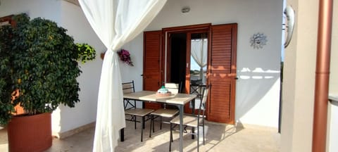 Balcony/Terrace, Balcony/Terrace, Seating area, Dining area