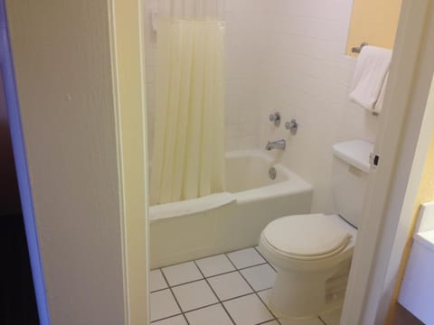 Budget Inn Express Bristol Hotel in Bristol