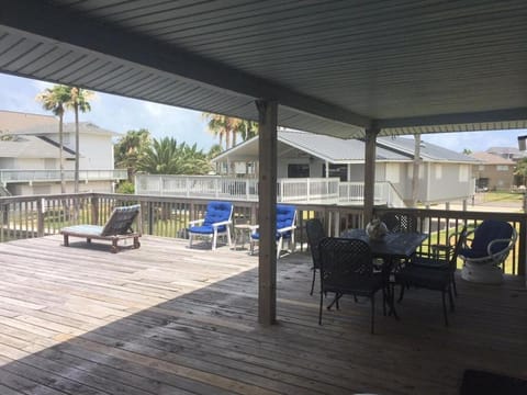 Gated Deck for Children 3BR Great Fishing! House in Jamaica Beach