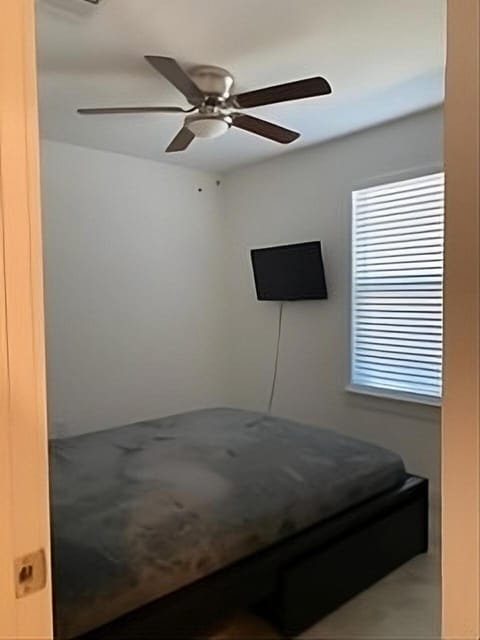 Water Oak lane Apartment in Spring Branch