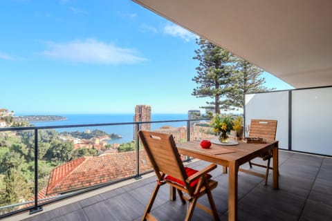 Patio, Day, Natural landscape, View (from property/room), Dining area, Sea view