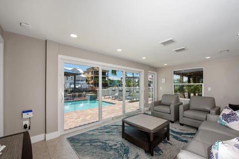 Kokomo by Sun Palace Vacations House in Estero Island