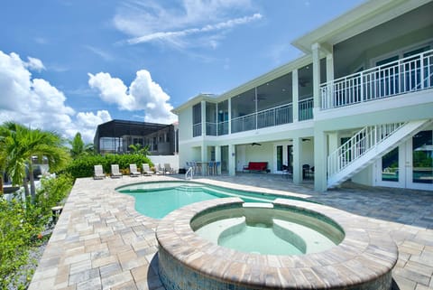 Memories on Madison by Sun Palace Vacations House in Estero Island