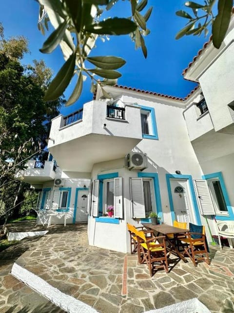 Kampos Olive Grove houses House in Samos, Greece