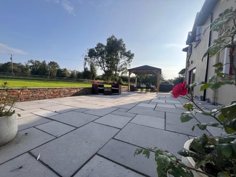 Patio, Garden, Garden, Balcony/Terrace, Garden view