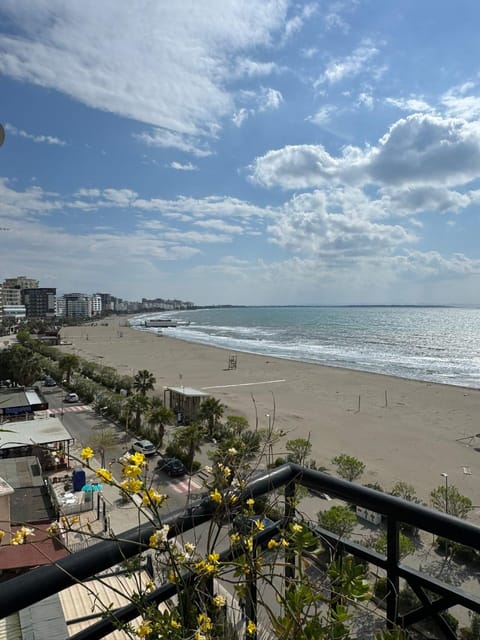 View (from property/room), Balcony/Terrace, Sea view