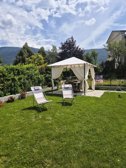 Day, Natural landscape, Garden, Garden view, Mountain view, sunbed