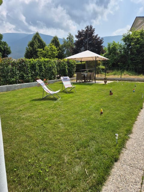 Day, Natural landscape, Garden, Garden view, sunbed