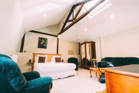 Living room, Seating area, Bedroom