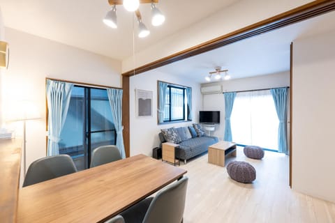 Communal lounge/ TV room, TV and multimedia, Living room, Photo of the whole room