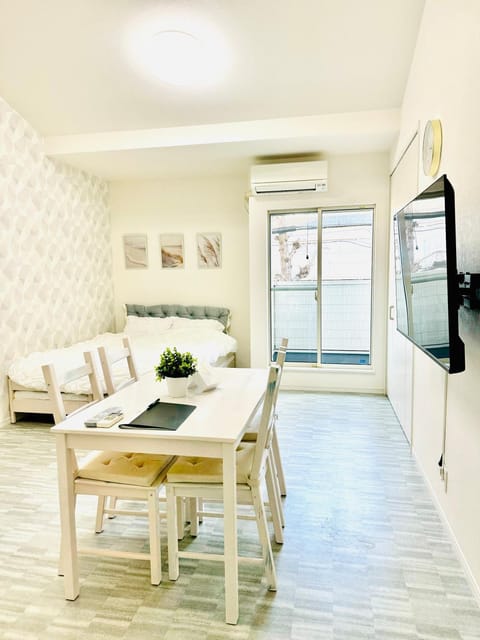 TV and multimedia, Living room, air conditioner