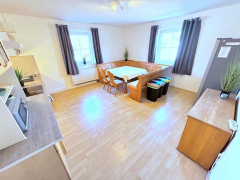Dining area, kitchen