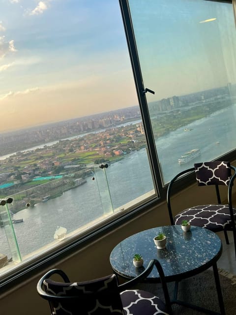 Day, Balcony/Terrace, Living room, Dining area, City view, Lake view, River view, Sea view