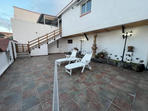 Patio, View (from property/room), Balcony/Terrace, sunbed