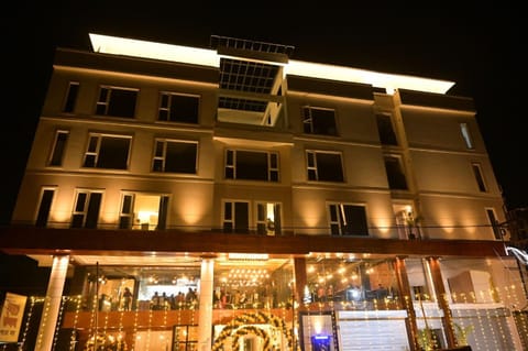Property building, Night, City view