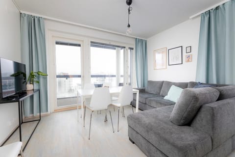 Tilava huoneisto järvinäköalalla Apartment in Finland