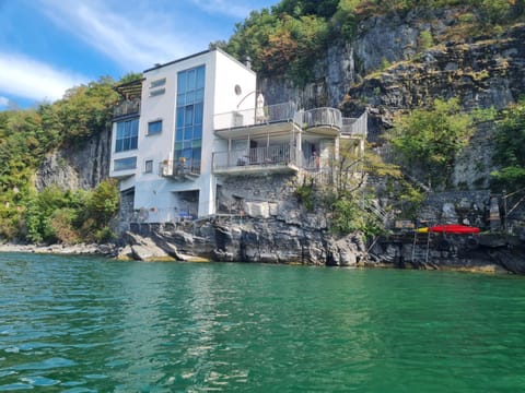 Property building, Solarium, Lake view, Lake view