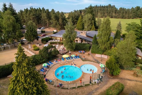 Property building, Bird's eye view, Swimming pool