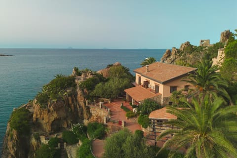 Property building, Natural landscape, Sea view