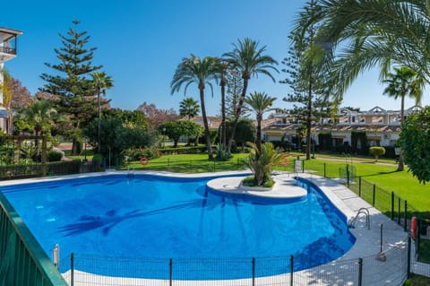 Garden, Swimming pool