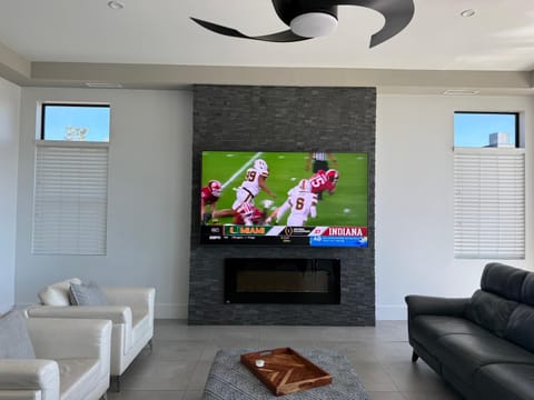 Black Pearl by Sun Palace Vacations House in Estero Island