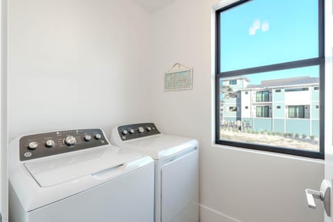 Black Pearl by Sun Palace Vacations House in Estero Island