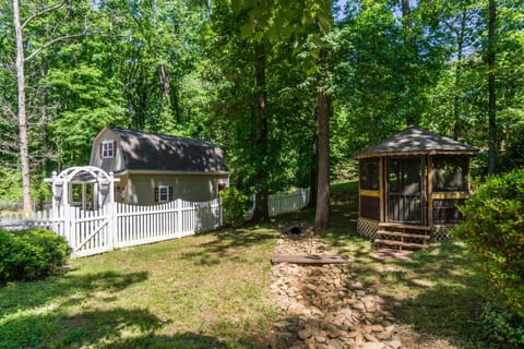 Downtown Getaway House in Dahlonega