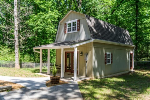 Downtown Getaway House in Dahlonega