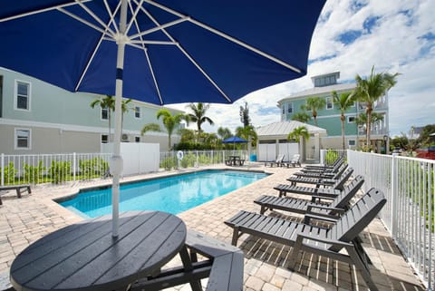 Blue View by Sun Palace Vacations House in Estero Island