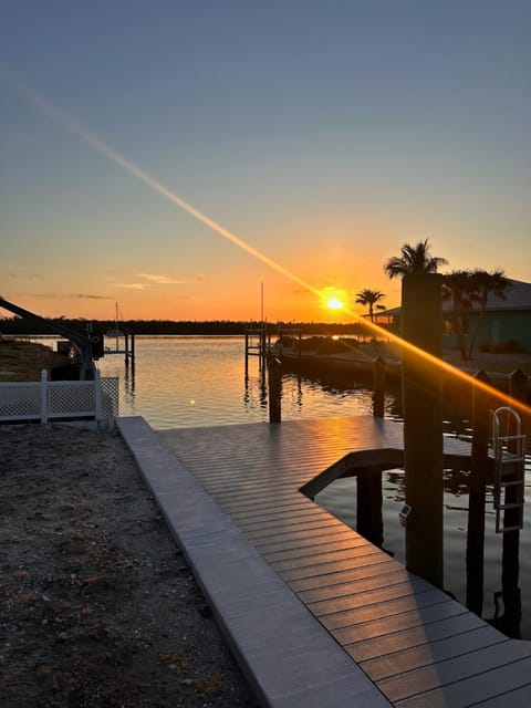 Sunny Side Up by Sun Palace Vacations House in San Carlos Island