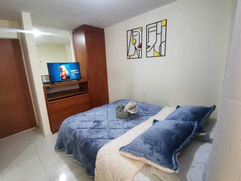 Bed, TV and multimedia, towels