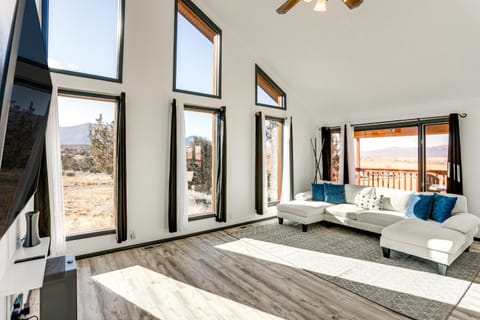 Mtn-View Escape with Office Space in Cortez! House in Colorado