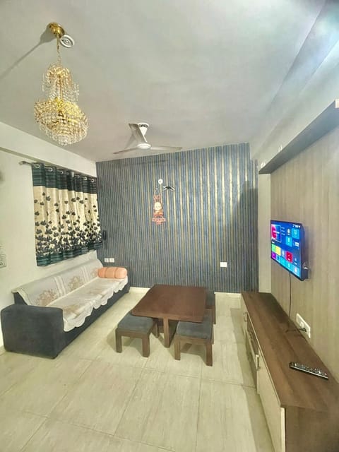 ZenRoofs- Homely 2BHK Apartment Apartment in Jaipur