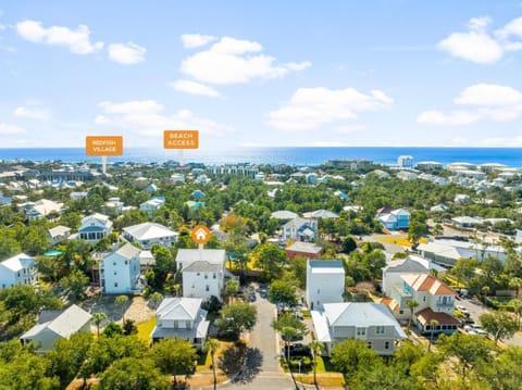 Nearby landmark, Day, Neighbourhood, Natural landscape, Bird's eye view, City view, Sea view, Street view, Location