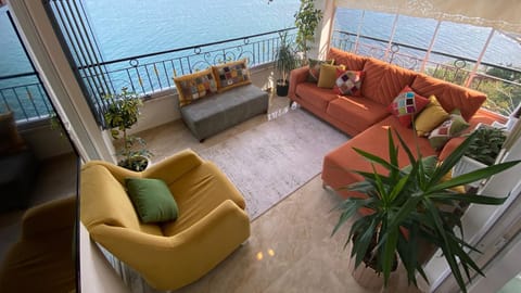 Communal lounge/ TV room, View (from property/room), Balcony/Terrace, Living room, Seating area
