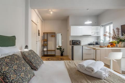 Cozy Studio near the Acropolis Apartment in Kallithea