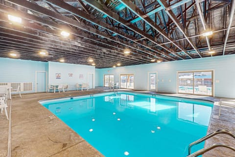 Cozy Cove Lodge House in Branson